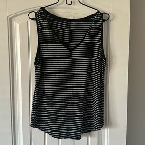 Dip black and white striped tank. Super soft! Size L